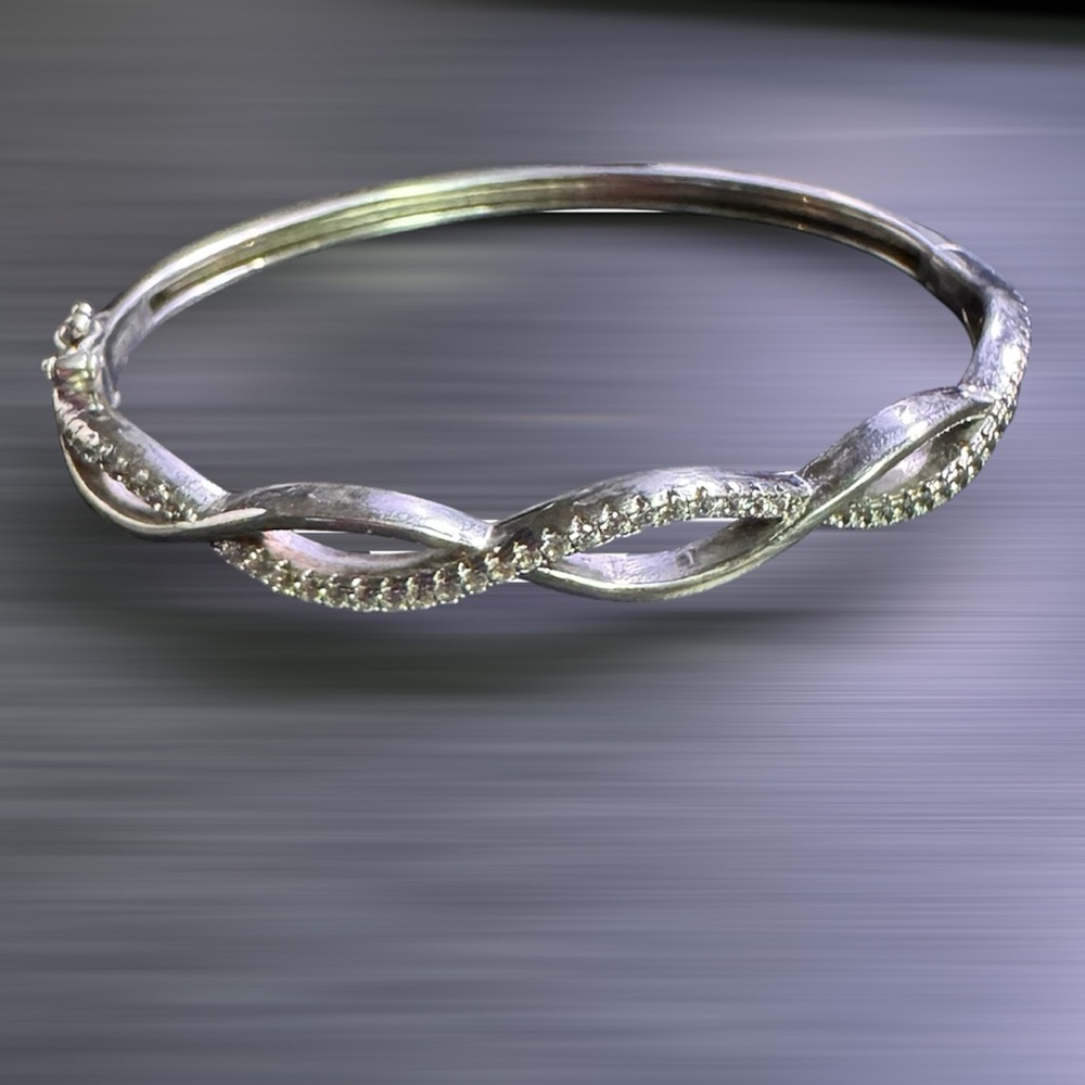 Michael Hill 925 twisted infinity sterling silver bangle bracelet